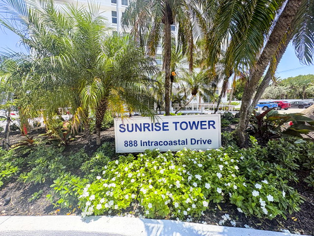 Sunrise Tower  photo 2